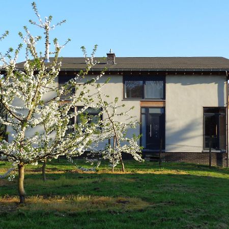 B&B Casa De Paja Синт-Тройден Екстериор снимка