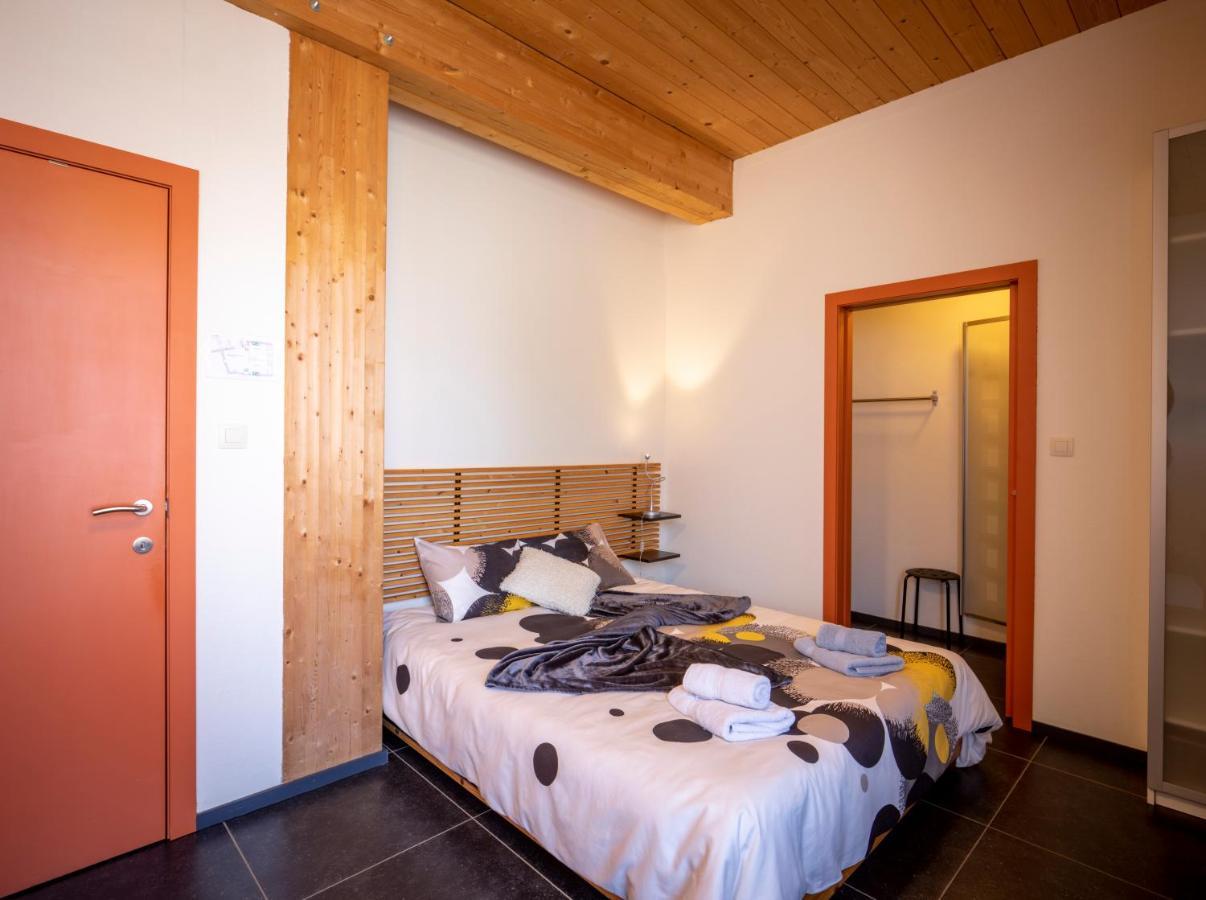 B&B Casa De Paja Синт-Тройден Екстериор снимка